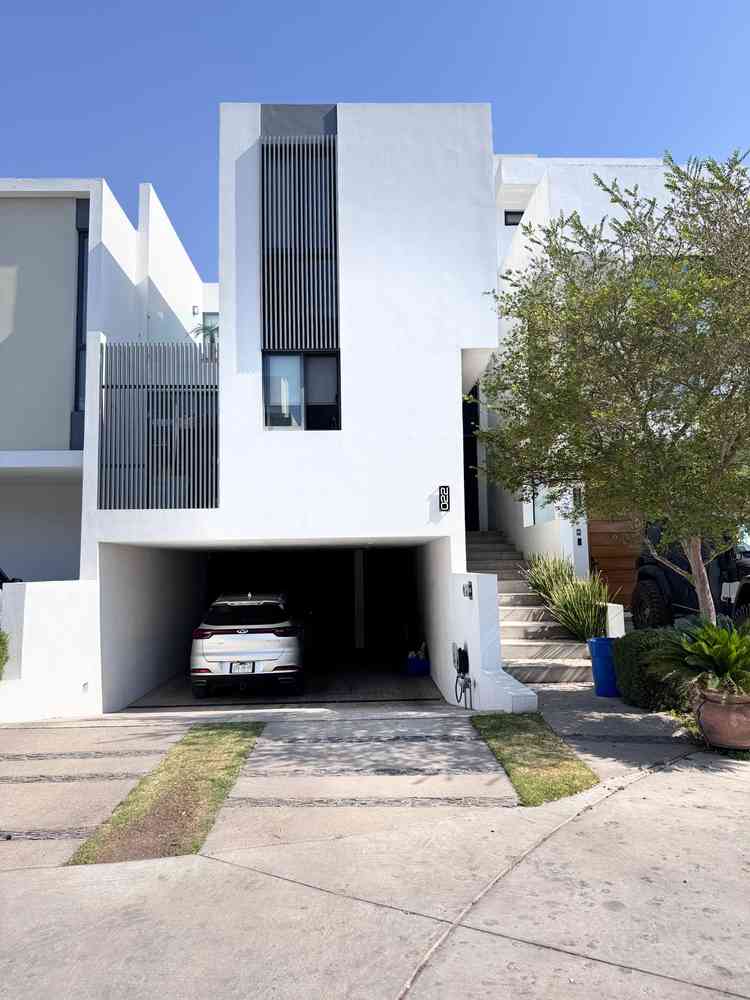 casa en venta avenida vuelo de las grullas paraje de las grullas residencial tlajomulco de zuniga jalisco pv1Yh30